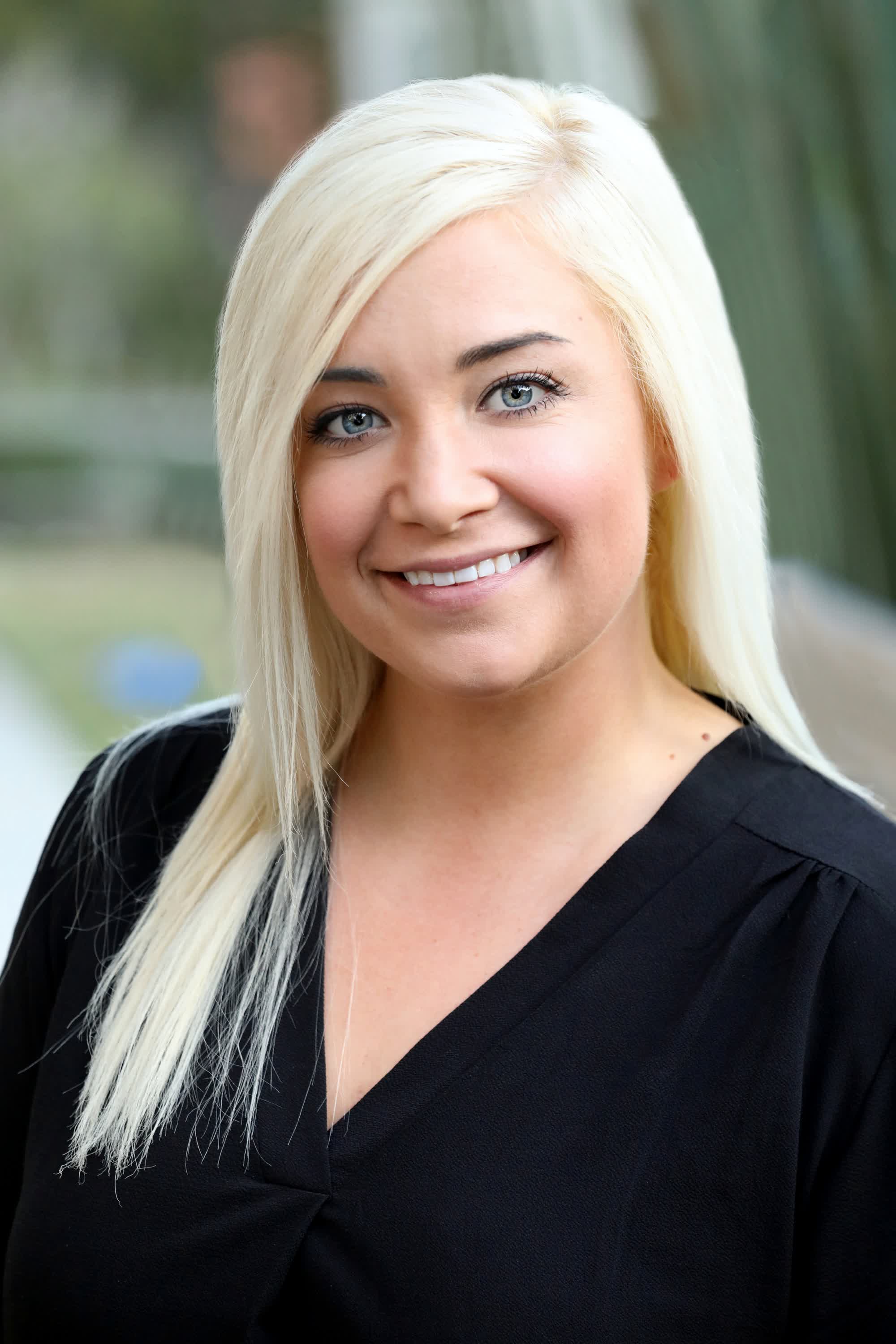 actor Brooke Weirick large photo