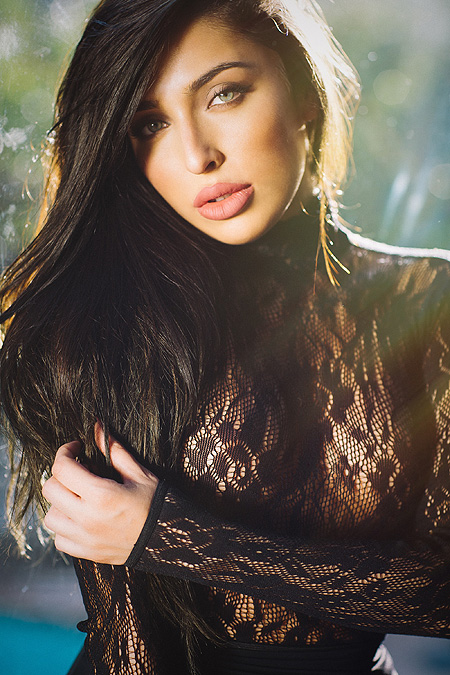 actor Chelsea Pereira large photo