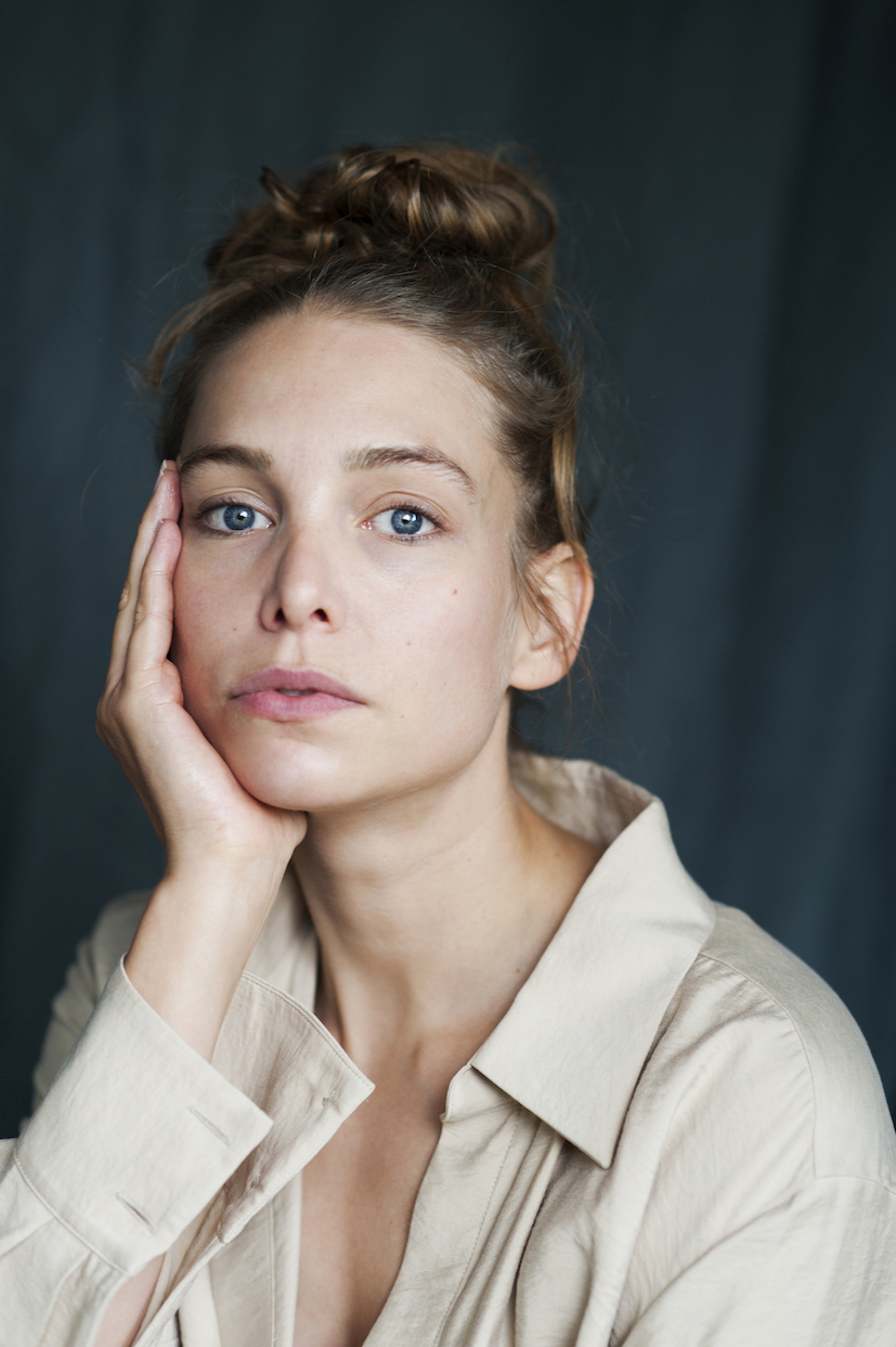 actor Sina Martens large photo