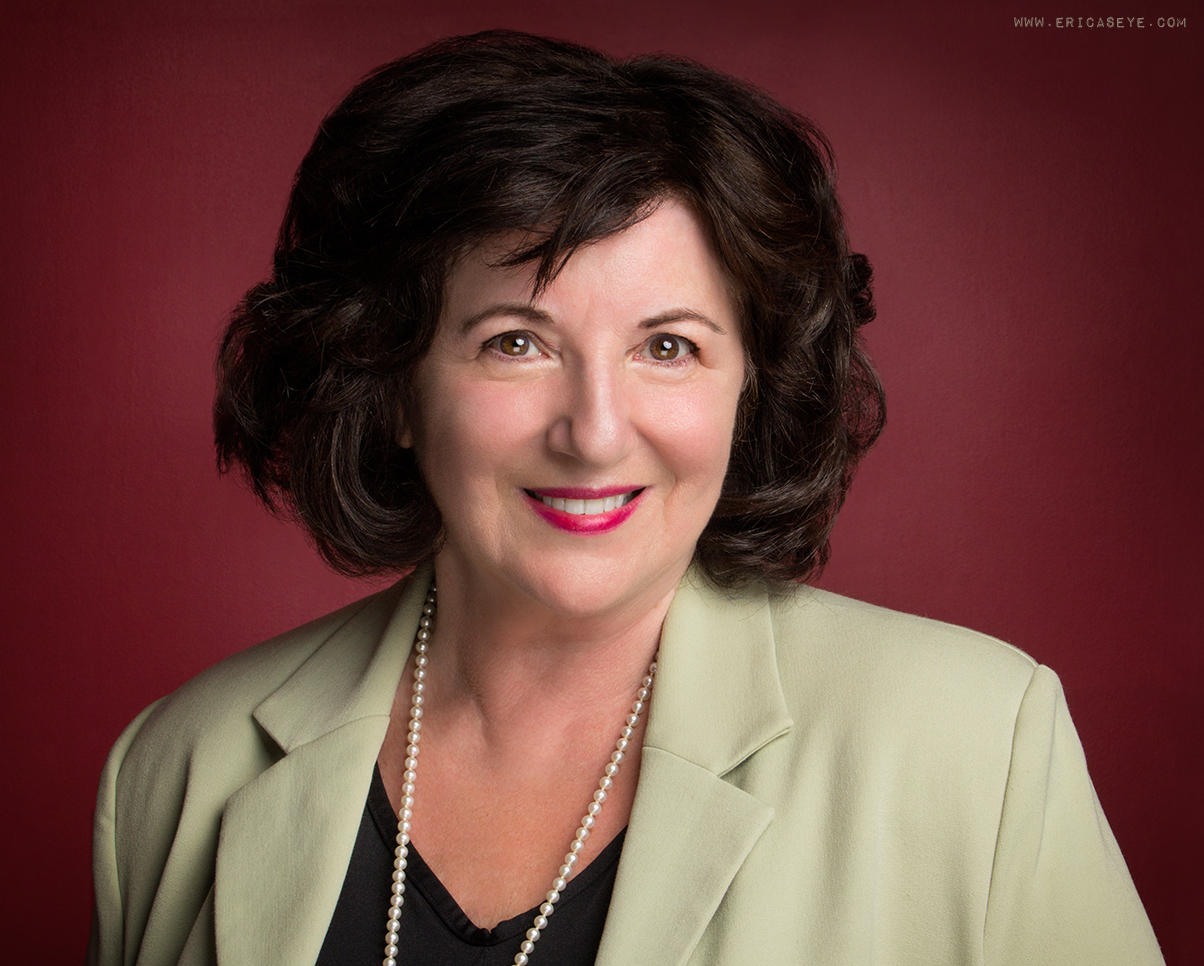 actor Elaine Victoria Grey large photo