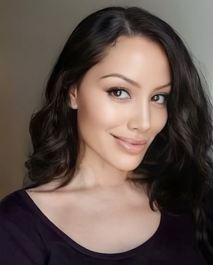 actor Tigist Helen Schmidt large photo