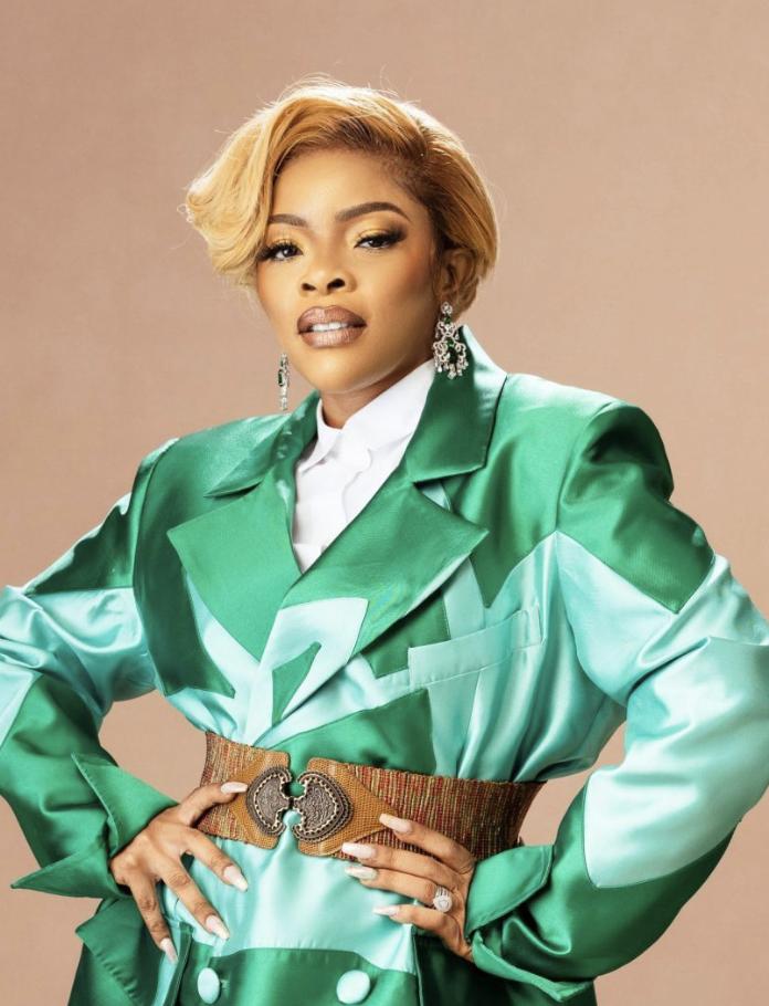 actor Laura Ikeji large photo