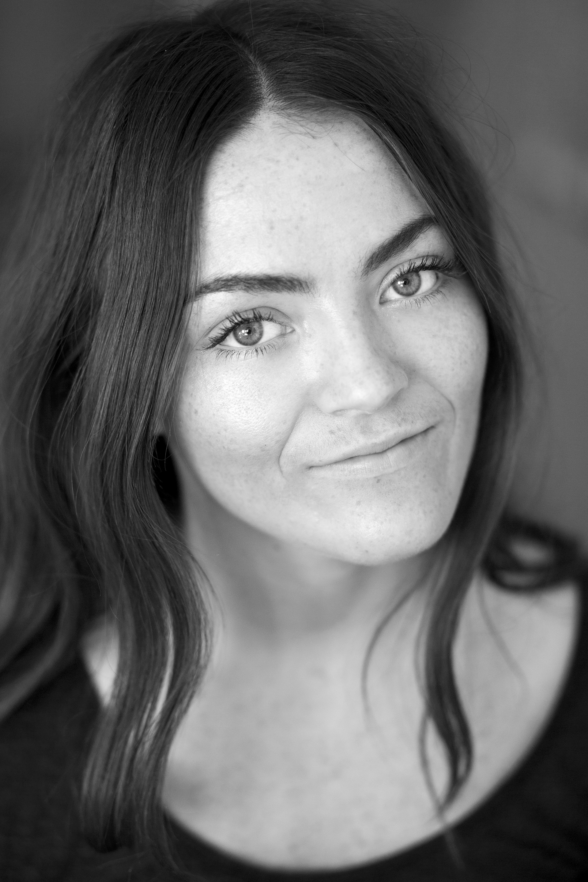 actor Finn Atkins large photo