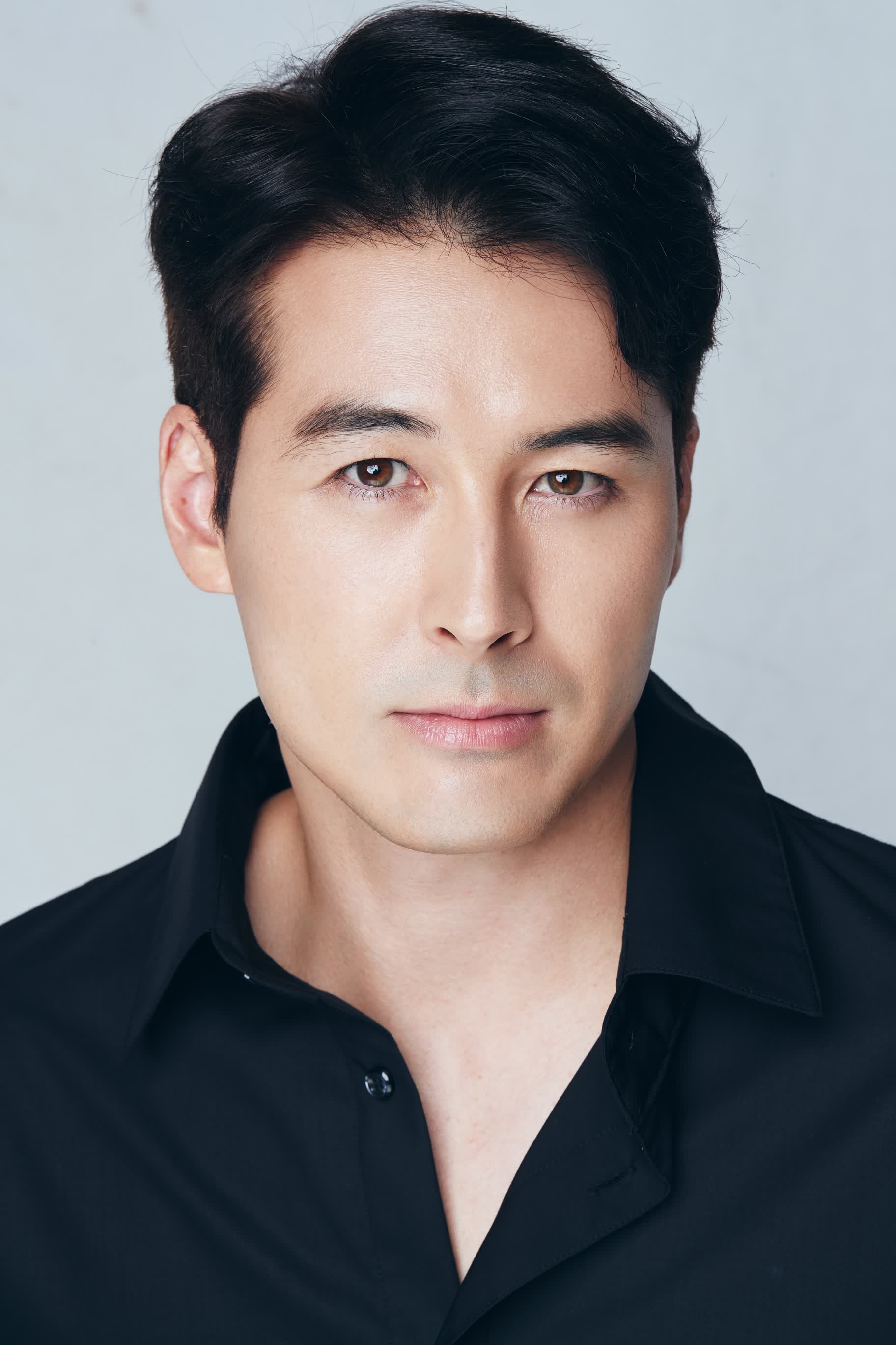 actor Sean Dulake large photo