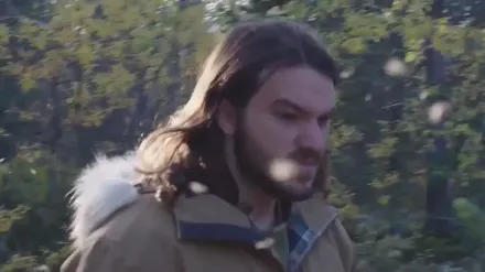 Trailer thumbnail