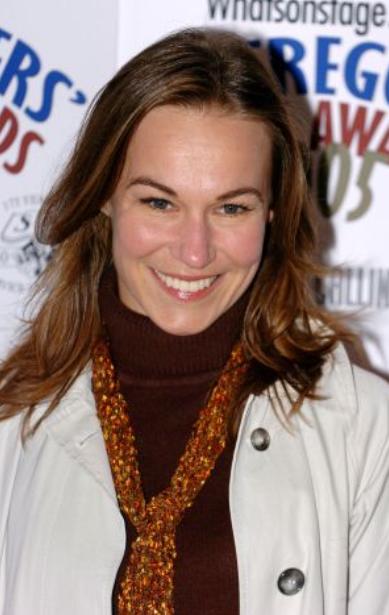 actor Joanna Riding large photo