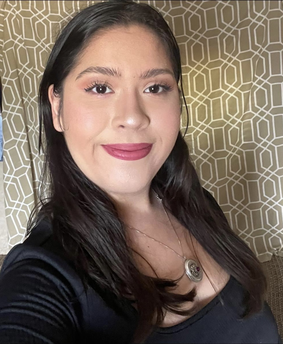 actor Suzette Iracheta large photo