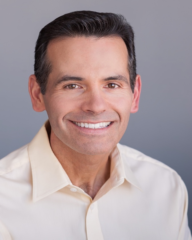 actor Lance Charnow large photo