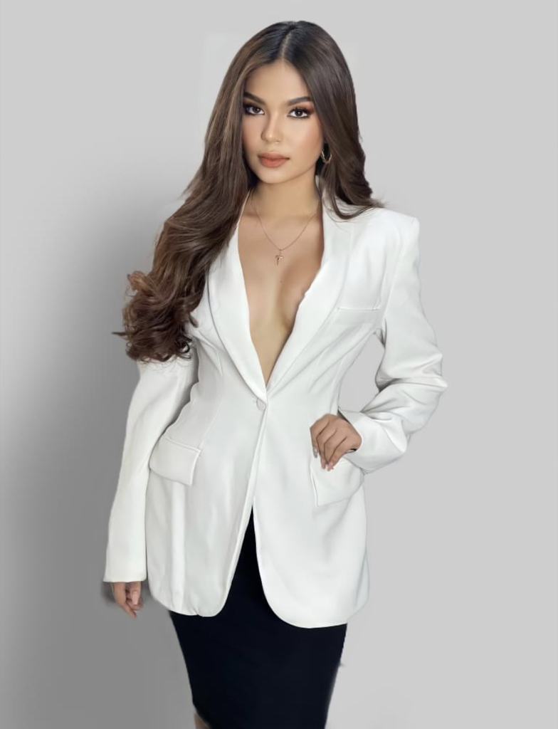 actor Apple Castro large photo