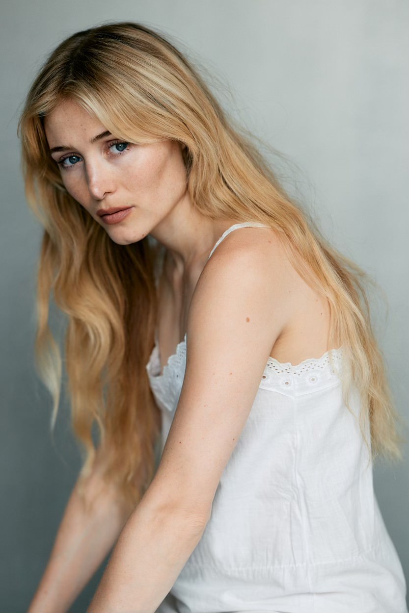 actor Sigrid ten Napel large photo