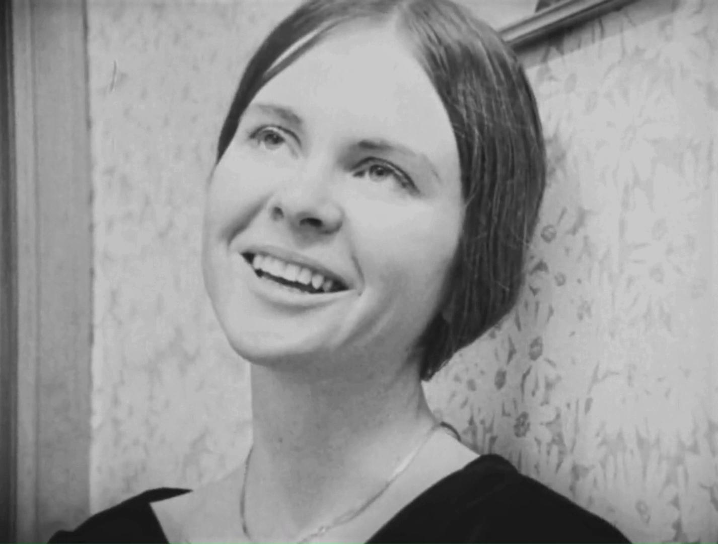 actor Maggie Pyle large photo