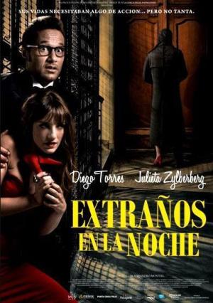 Extraños en la noche [Portuguese]