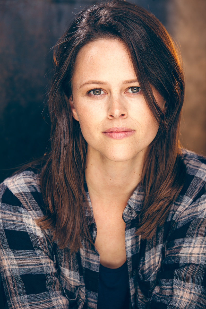 actor Katie Royer large photo