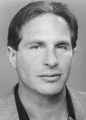 actor Robert Kabakoff large photo