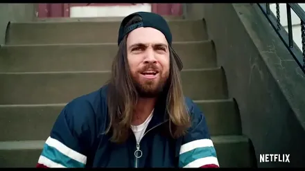 Trailer thumbnail