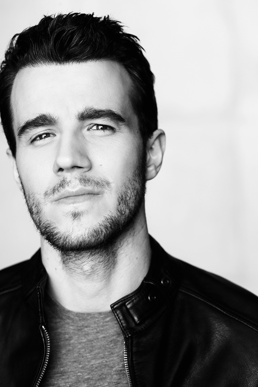 actor Alexander Roberts large photo