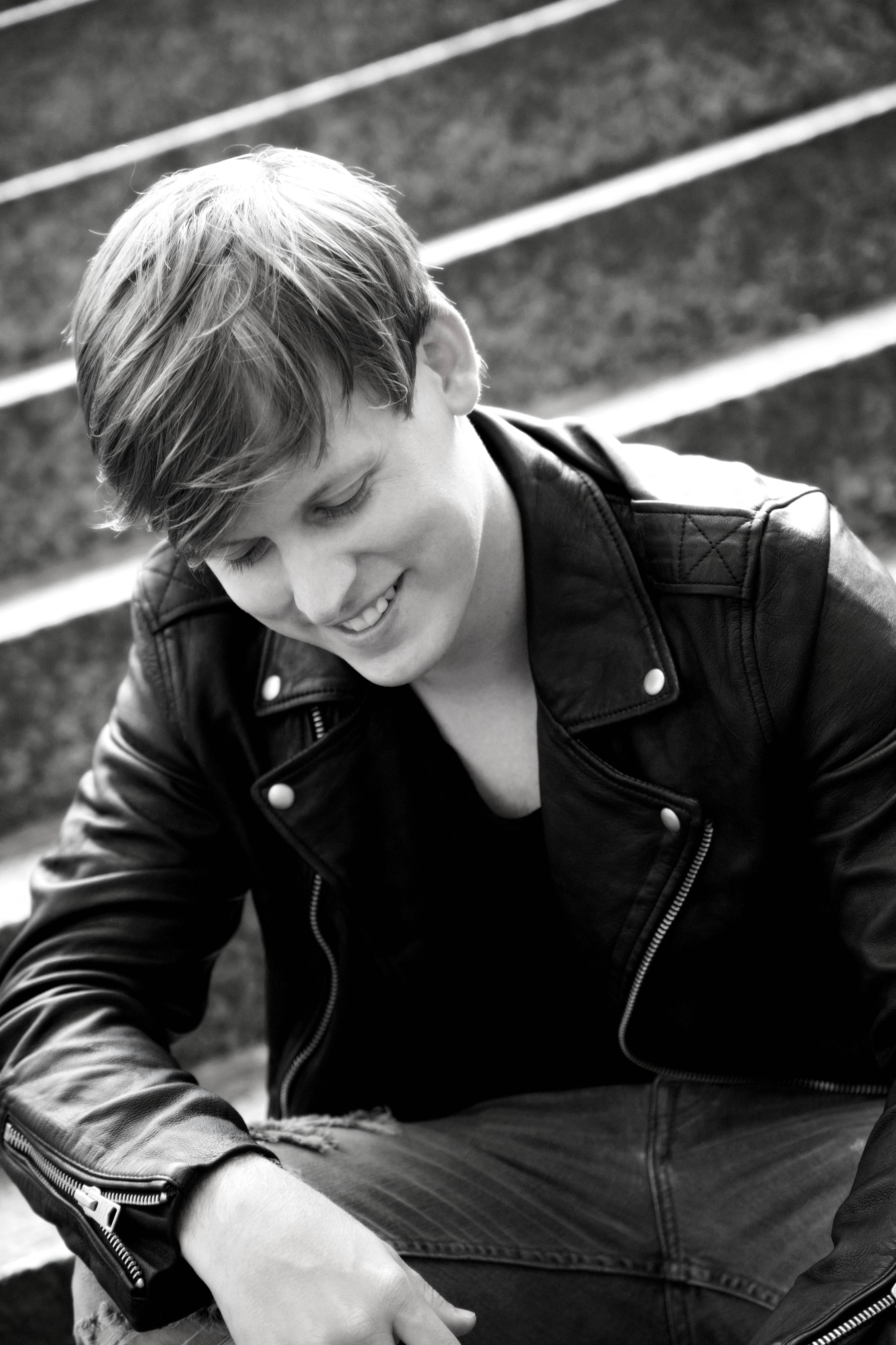 actor Jake McLean large photo