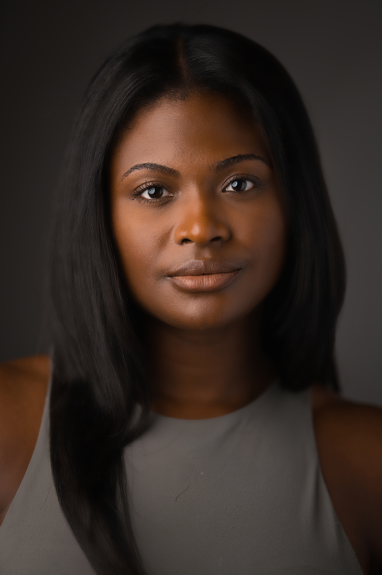 actor Lindsey G. Smith large photo