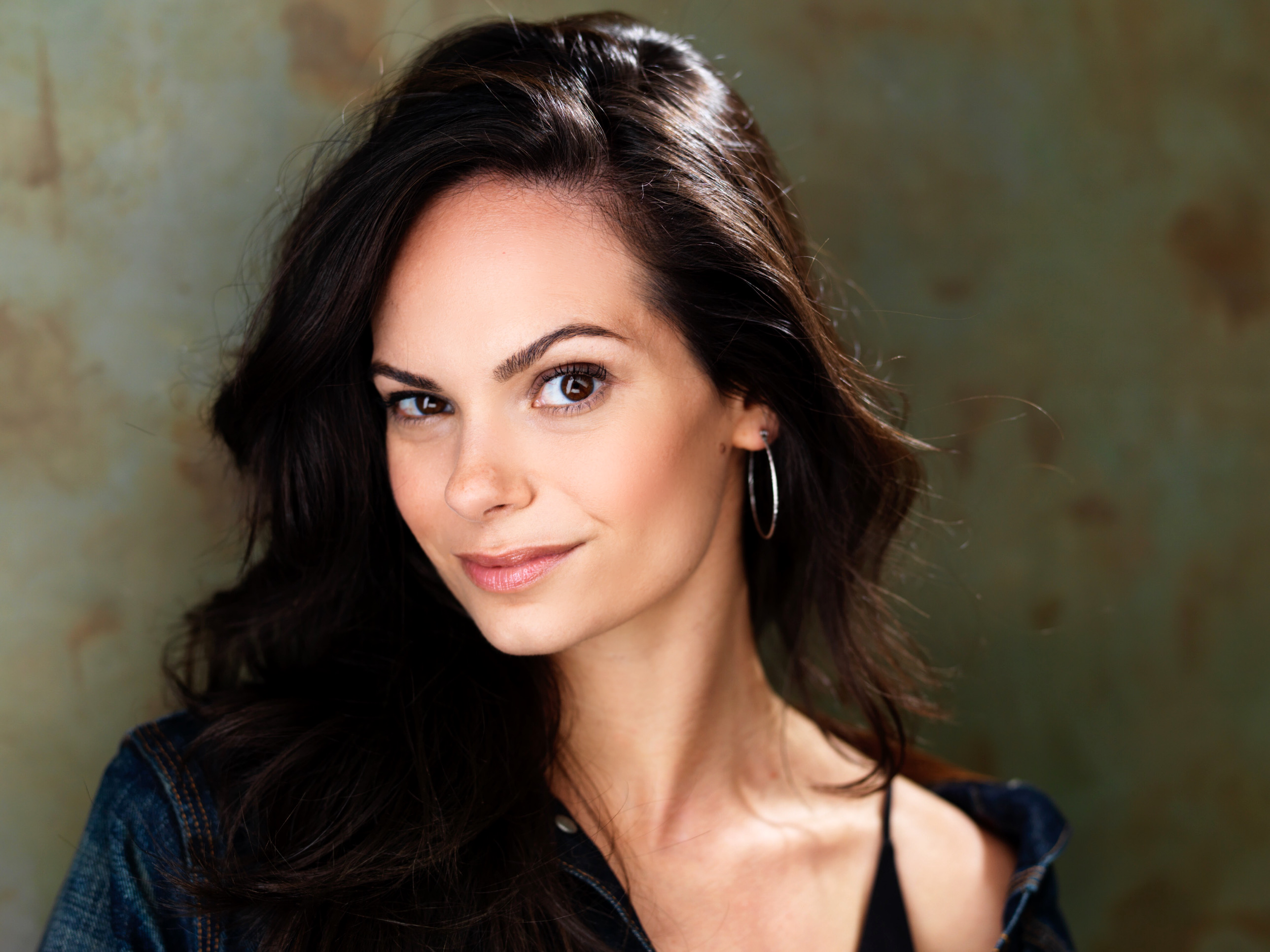 actor Kim Taff large photo