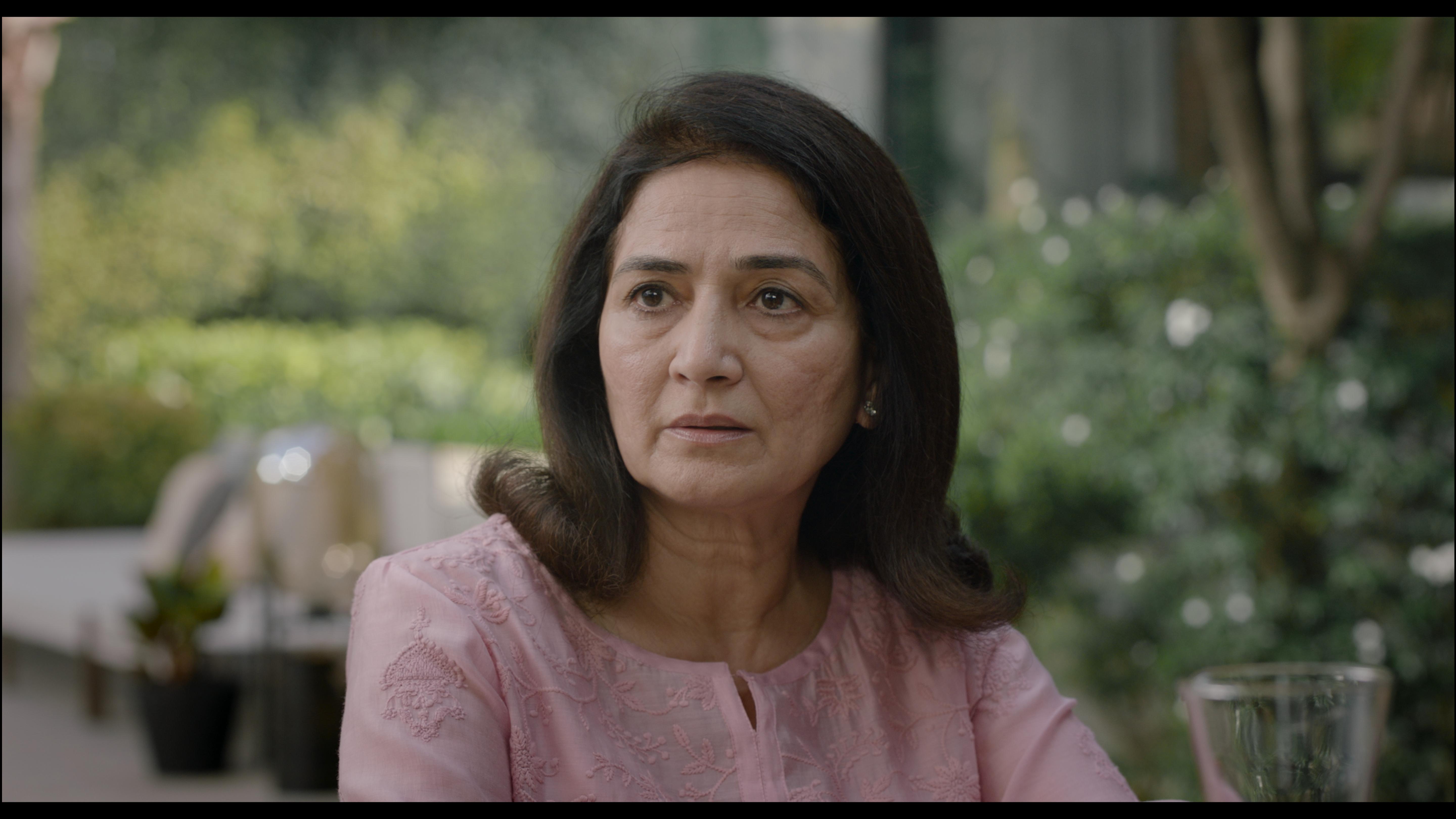 actor Natasha Rastogi large photo