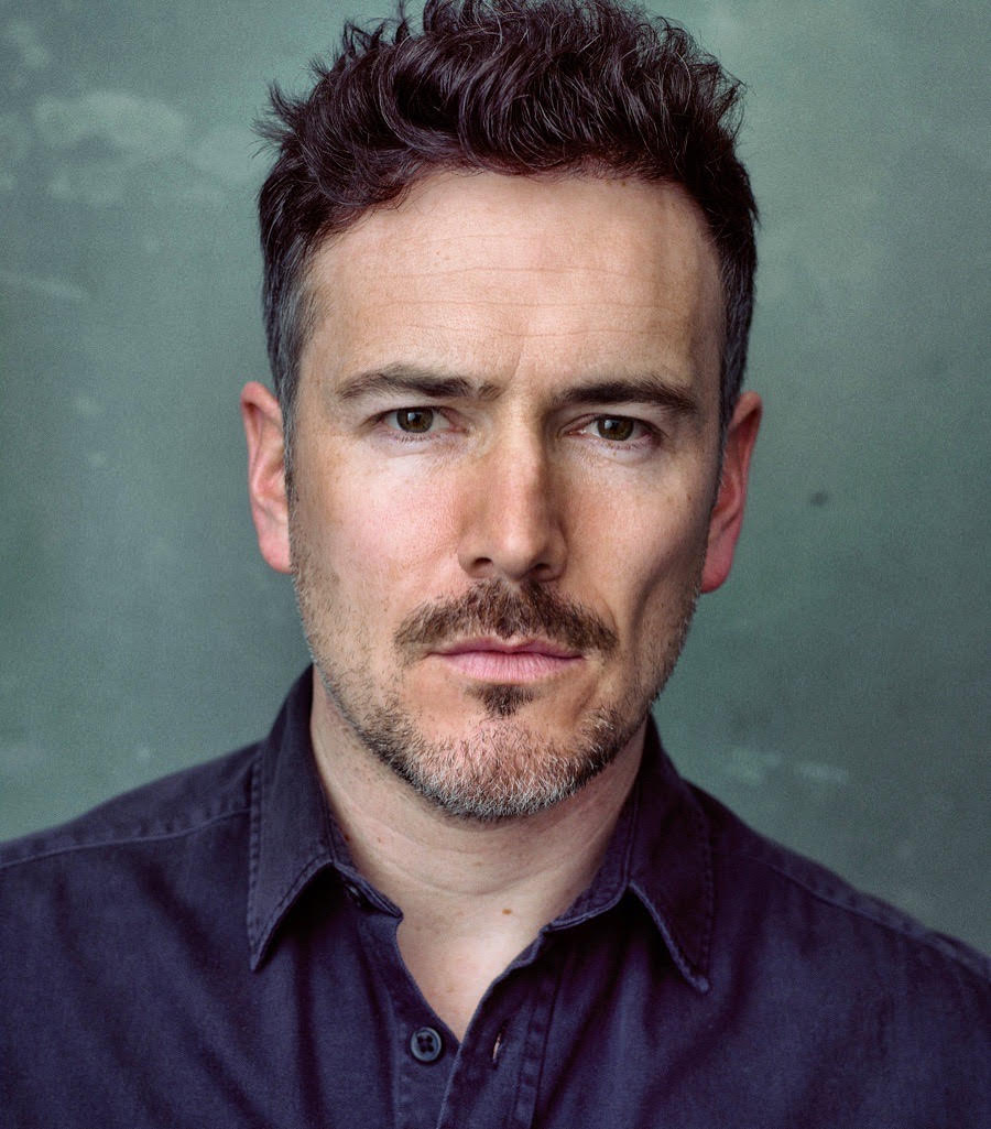 actor Stephen Delahunty large photo