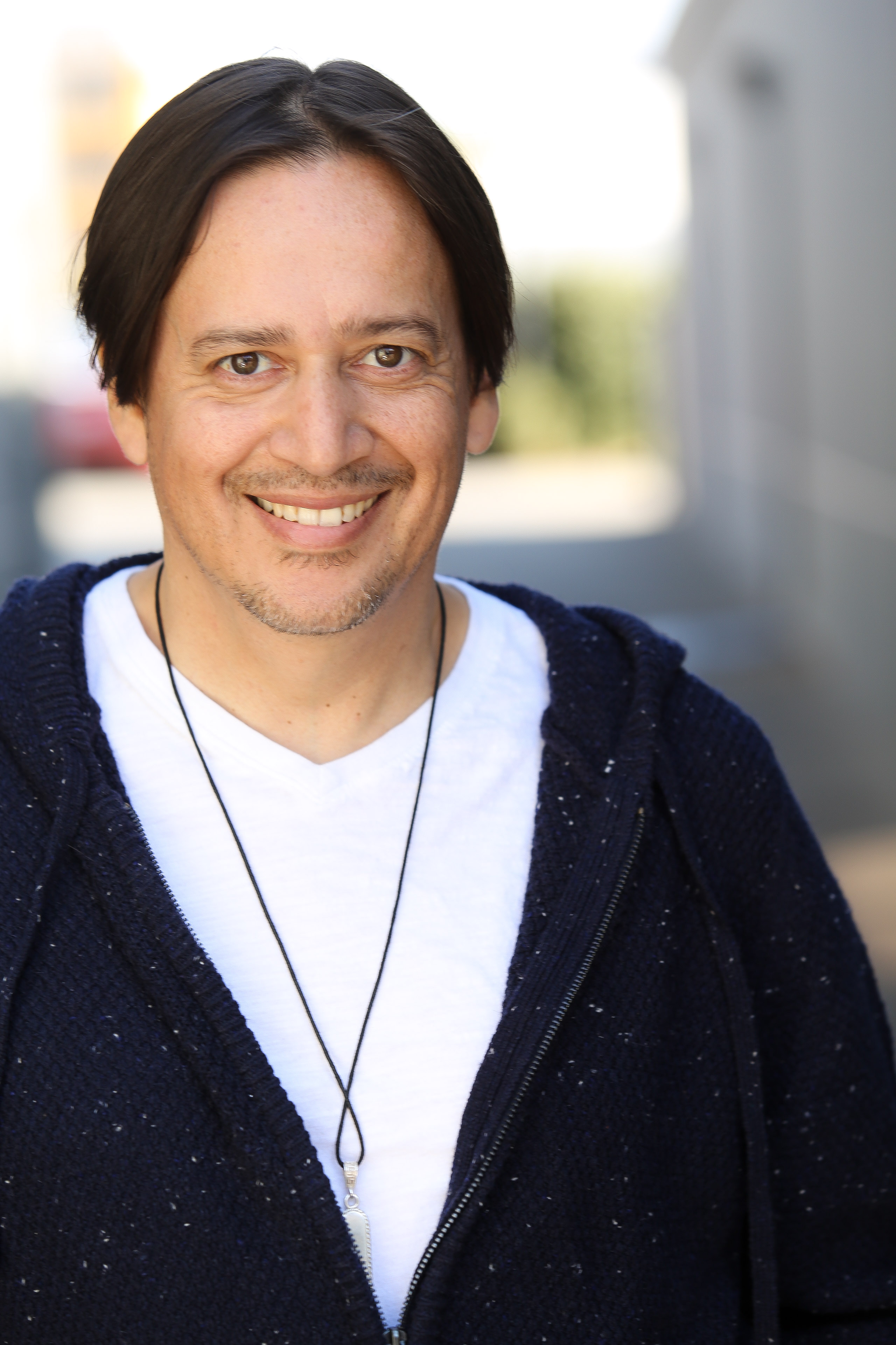 actor Manny Martinez Hernandez large photo