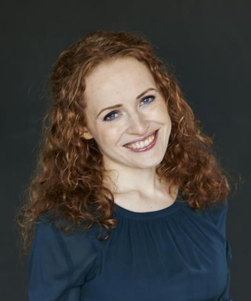 actor Kate Williams large photo