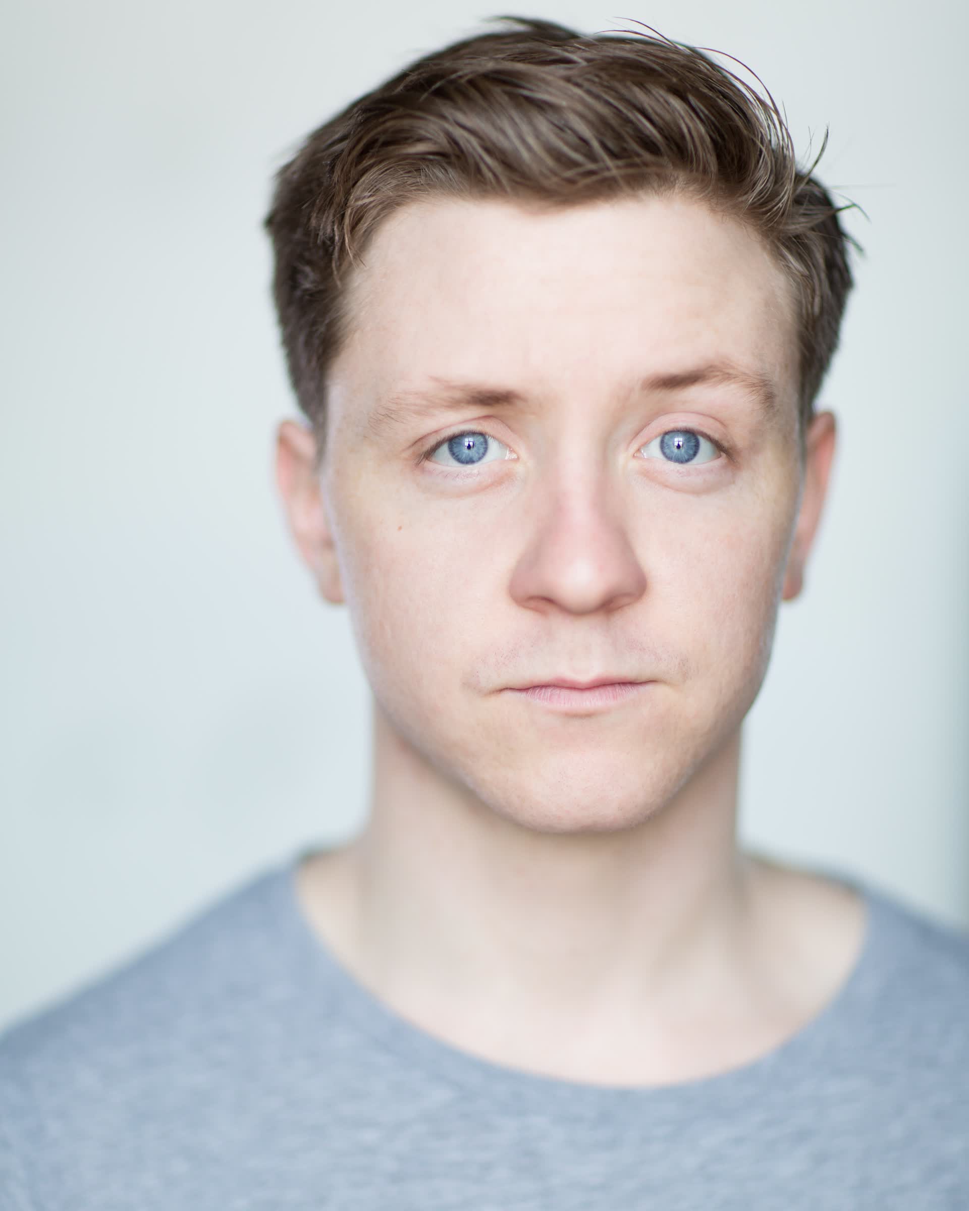 actor Mike Noble large photo