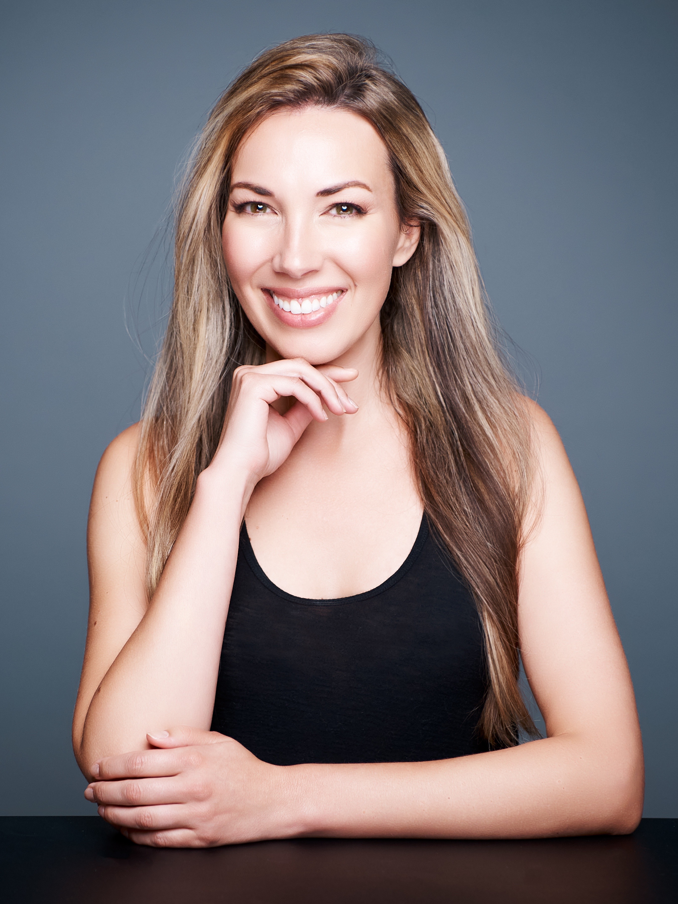 actor Pamela Figueiredo large photo