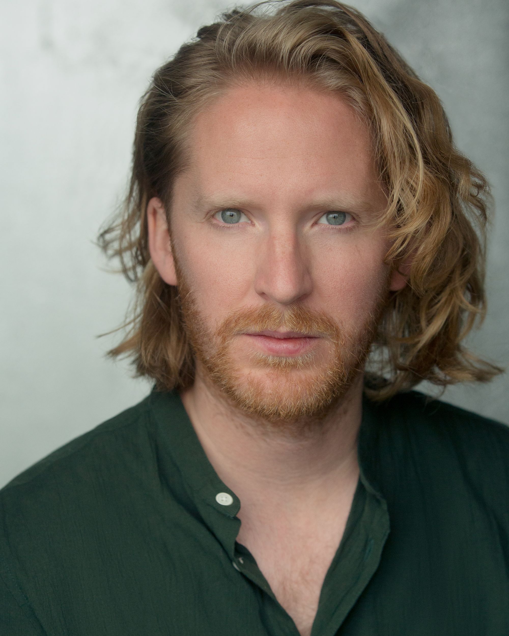 actor Joseph Dewey large photo