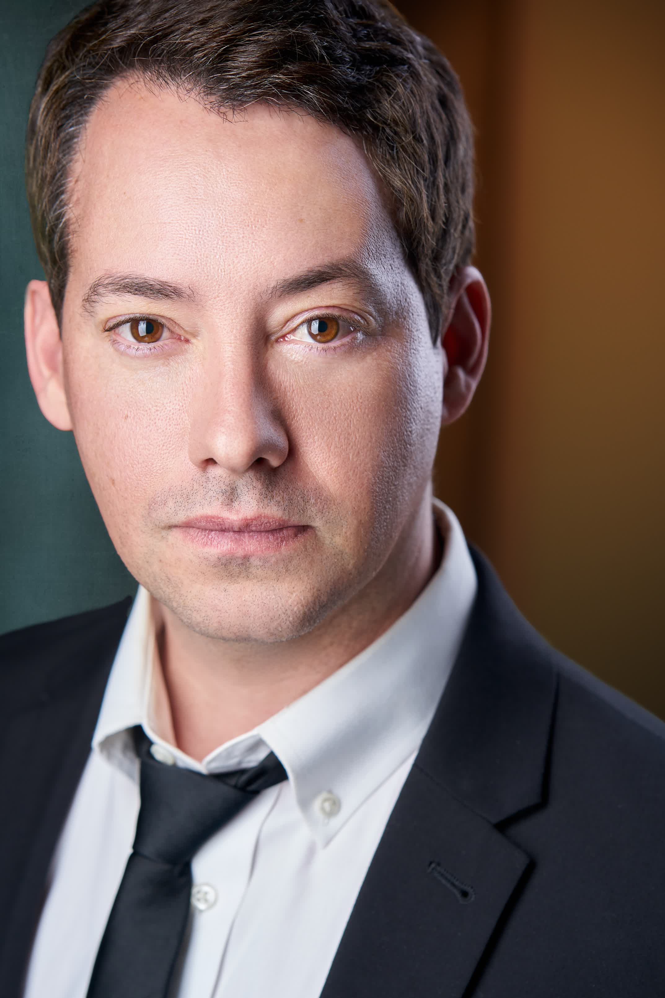 actor Josh Barsell large photo