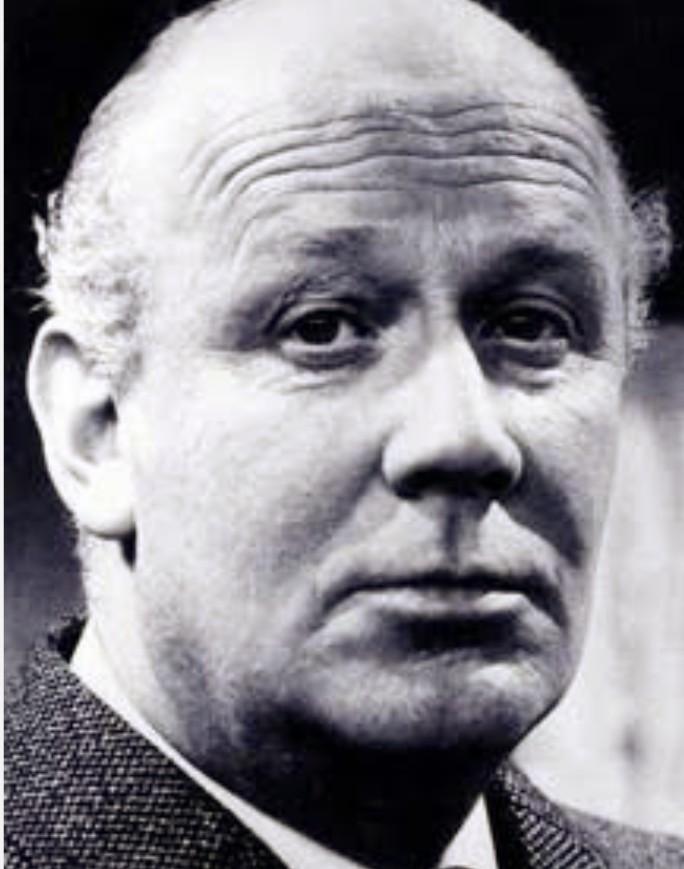 actor William Mervyn large photo