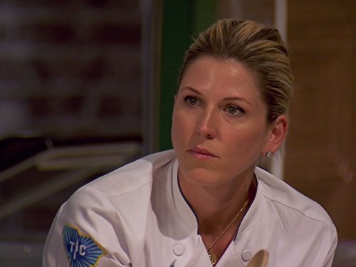 actor Casey Thompson large photo