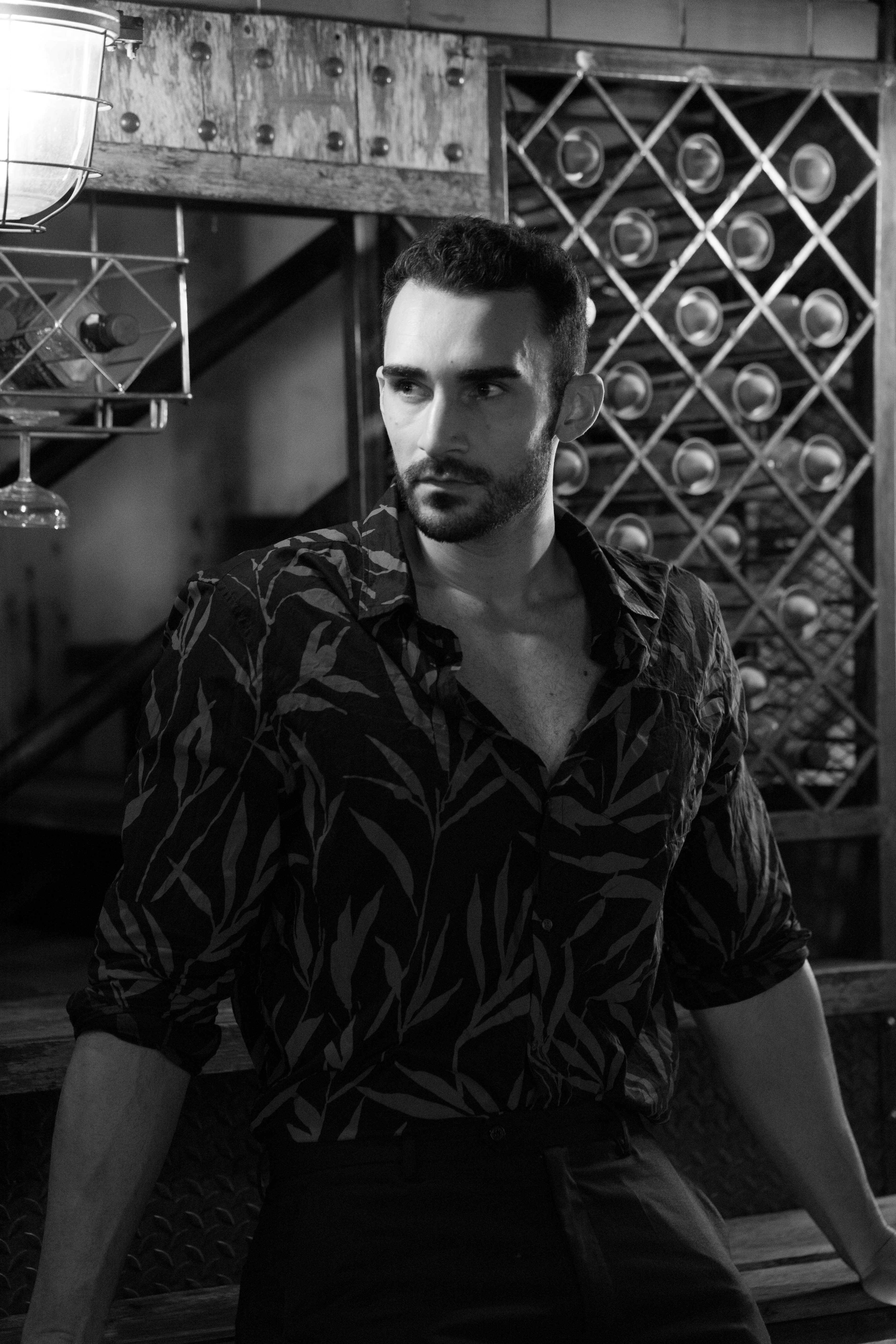 actor Elliott Allison large photo