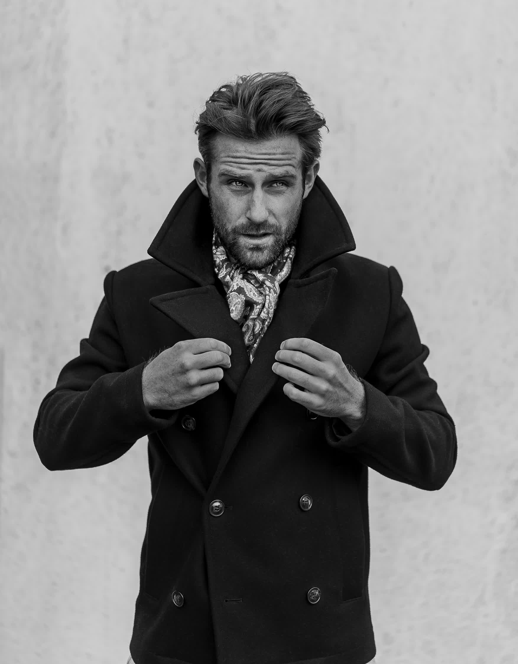 actor Mark Barrett large photo