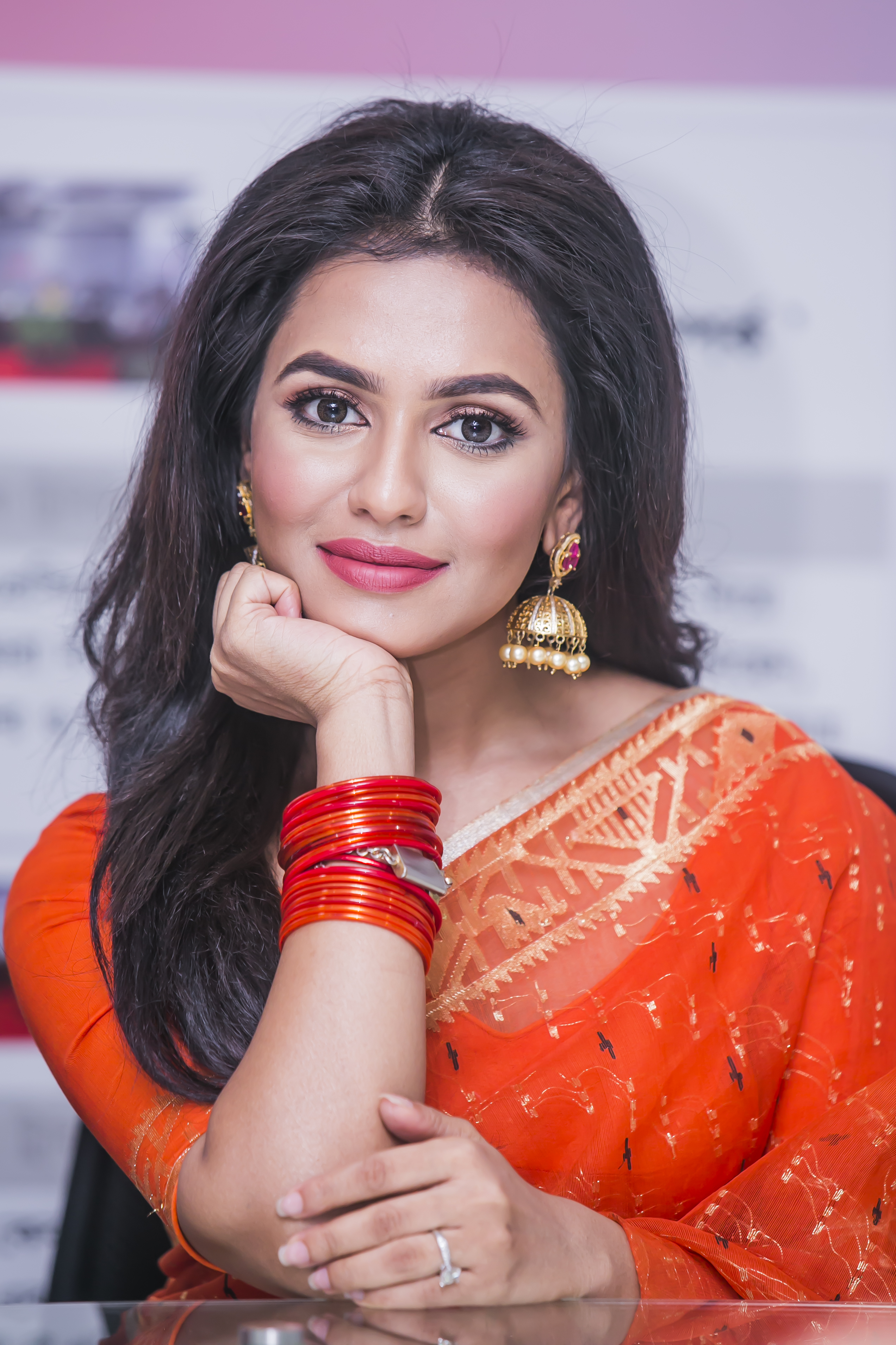 actor Nusraat Faria Mazhar large photo
