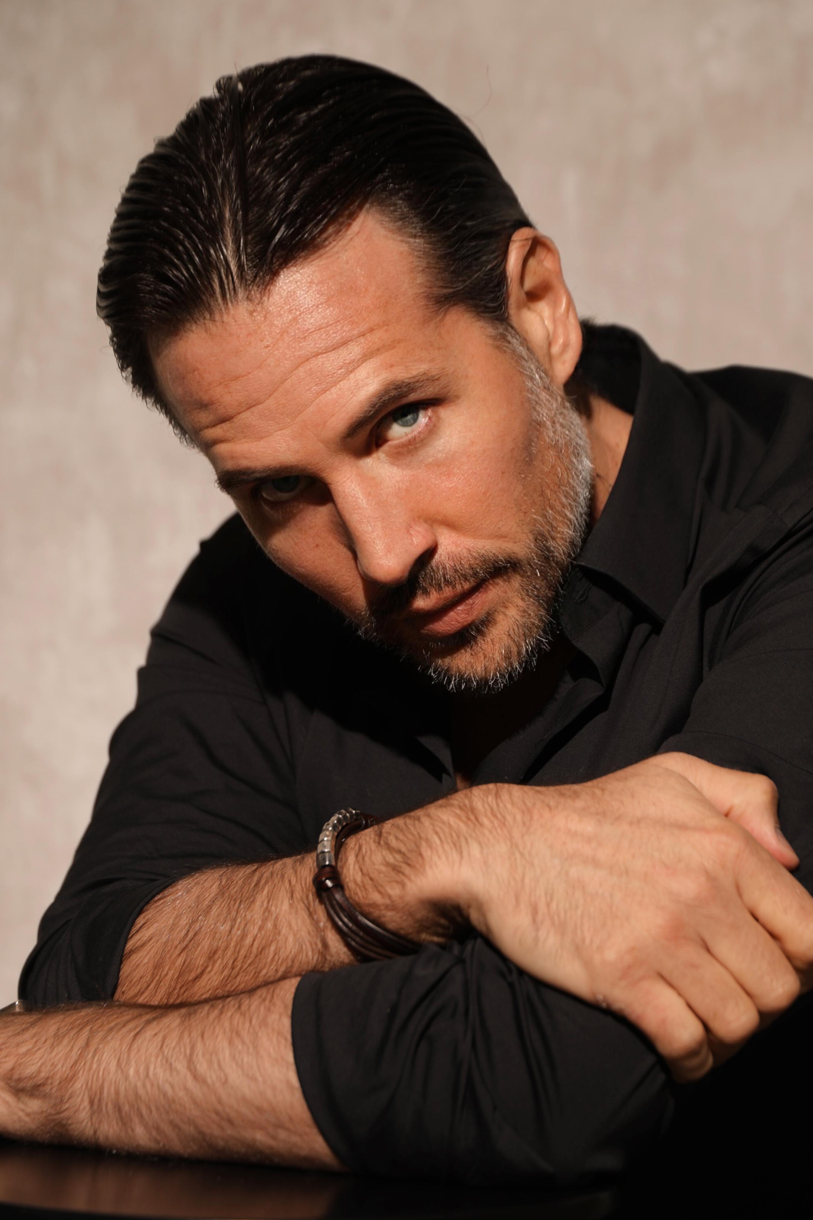 actor Manuel Soro large photo