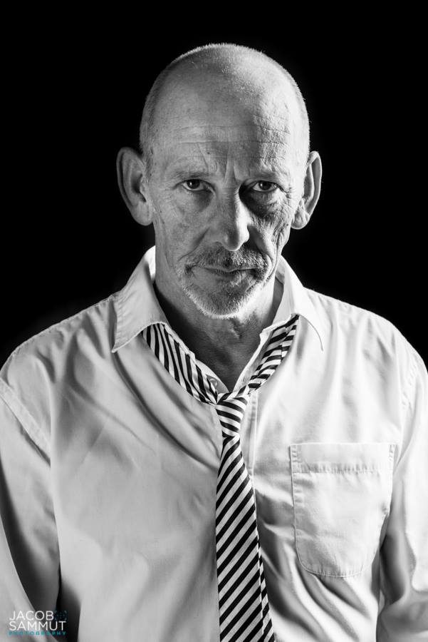 actor Stephen Oliver large photo