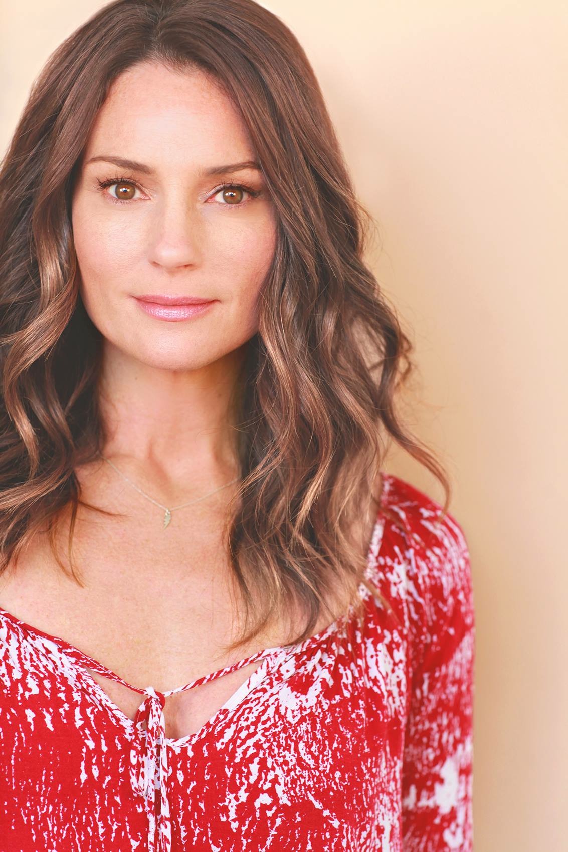 actor Sharon McNeil large photo