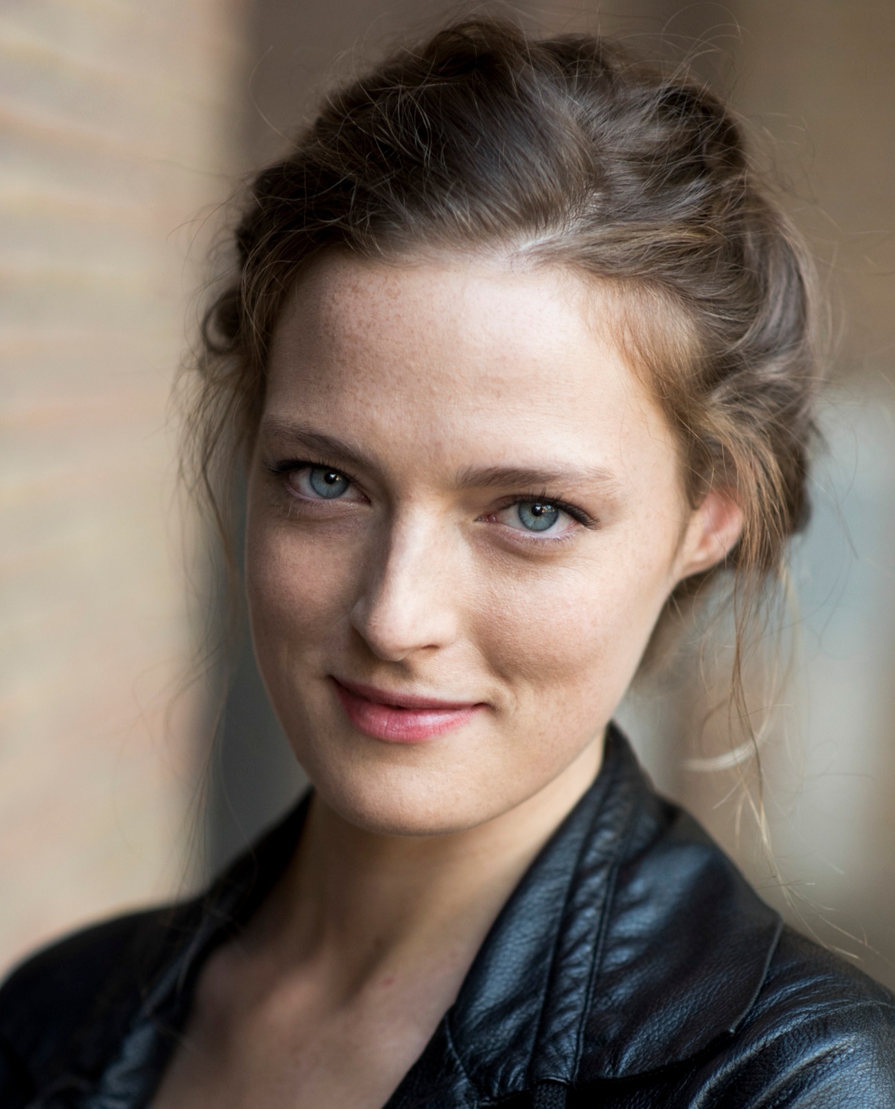 actor Anna Manuelli large photo