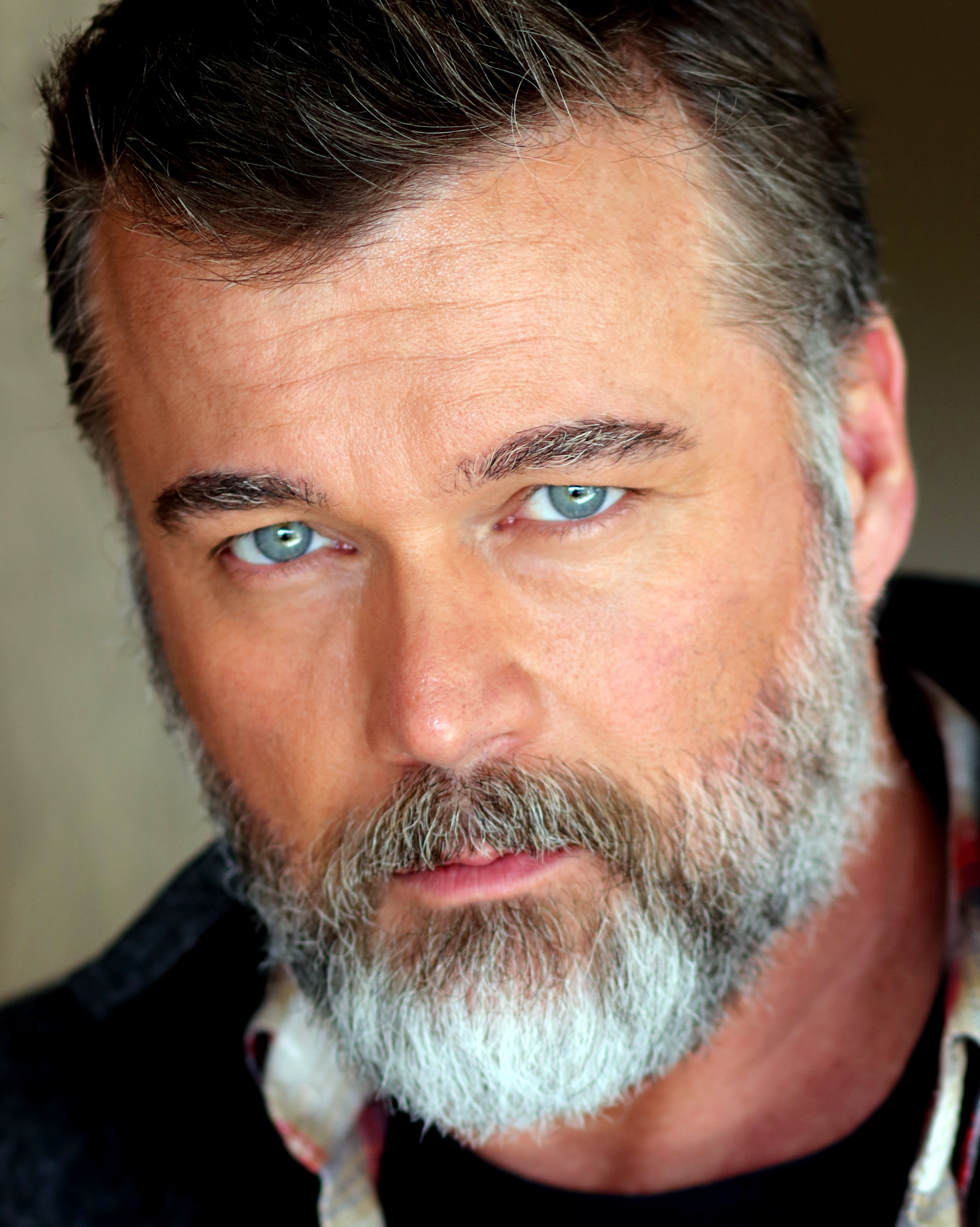 actor Barden Revelle IV large photo