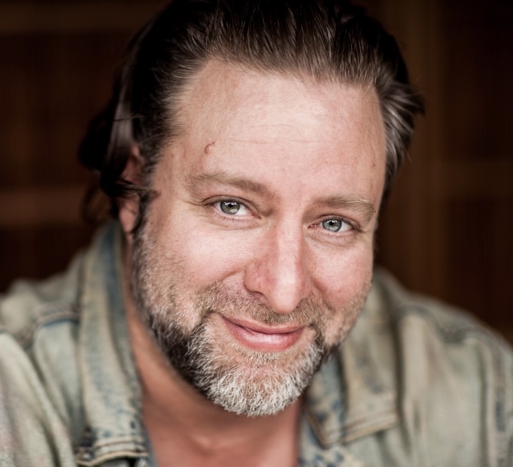 actor Julian Paul large photo