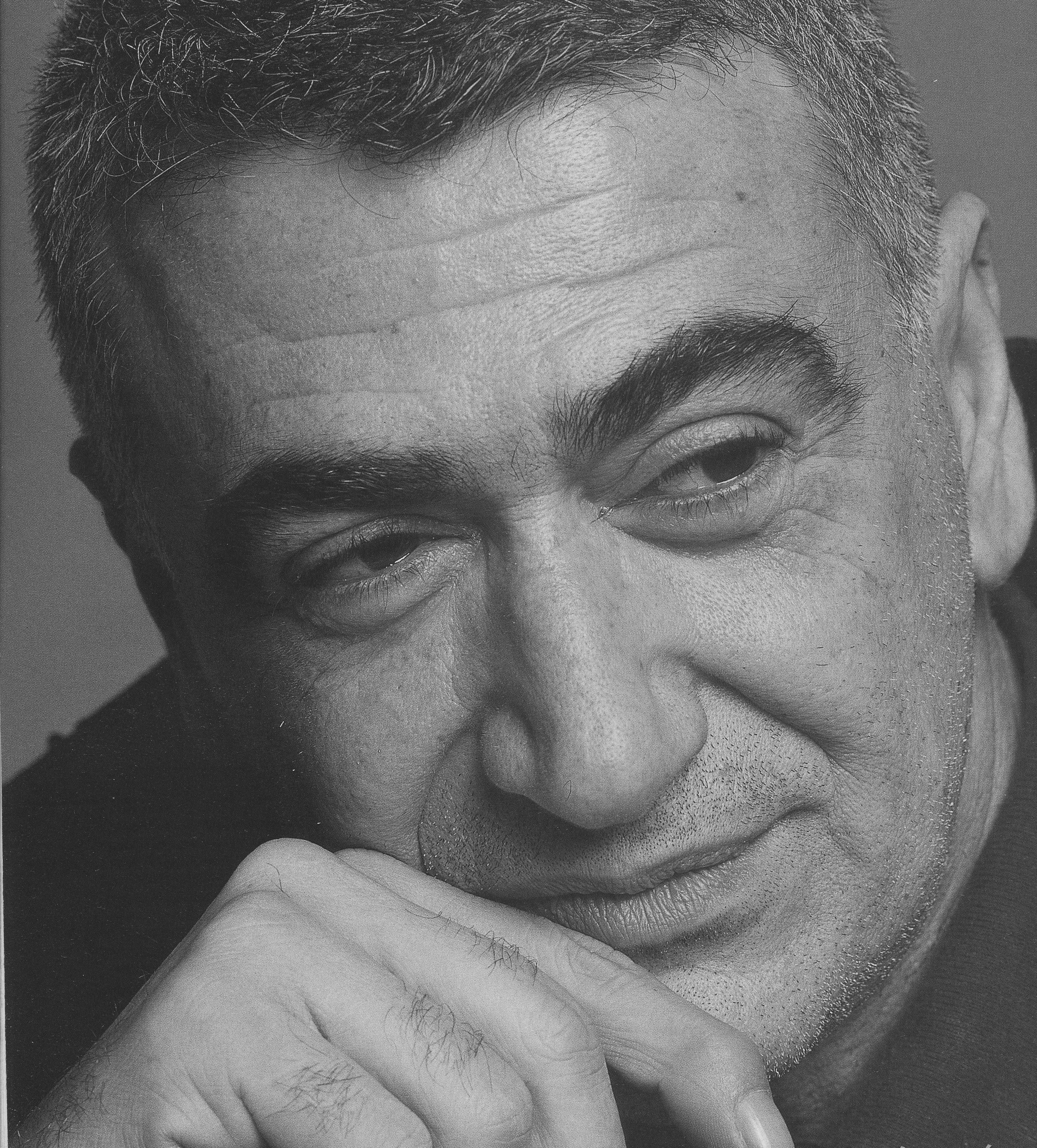 actor Yorgo Voyagis large photo