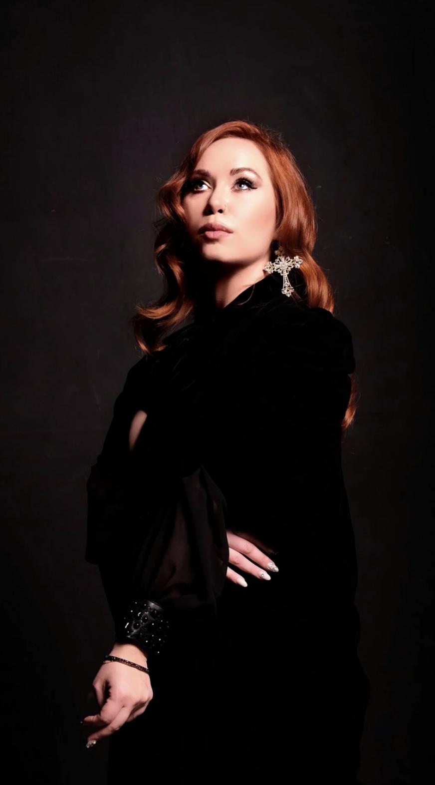 actor Malia Miglino large photo