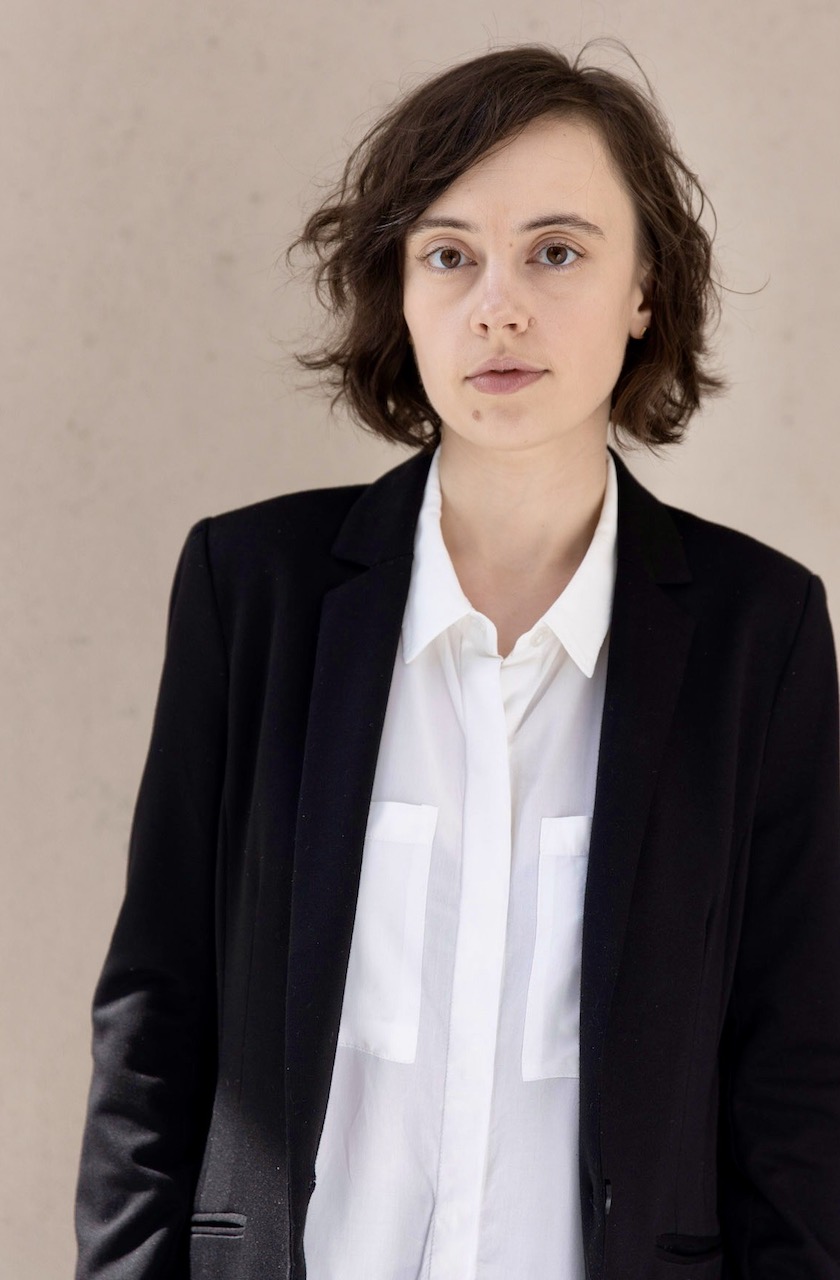 actor Erin McIntosh large photo