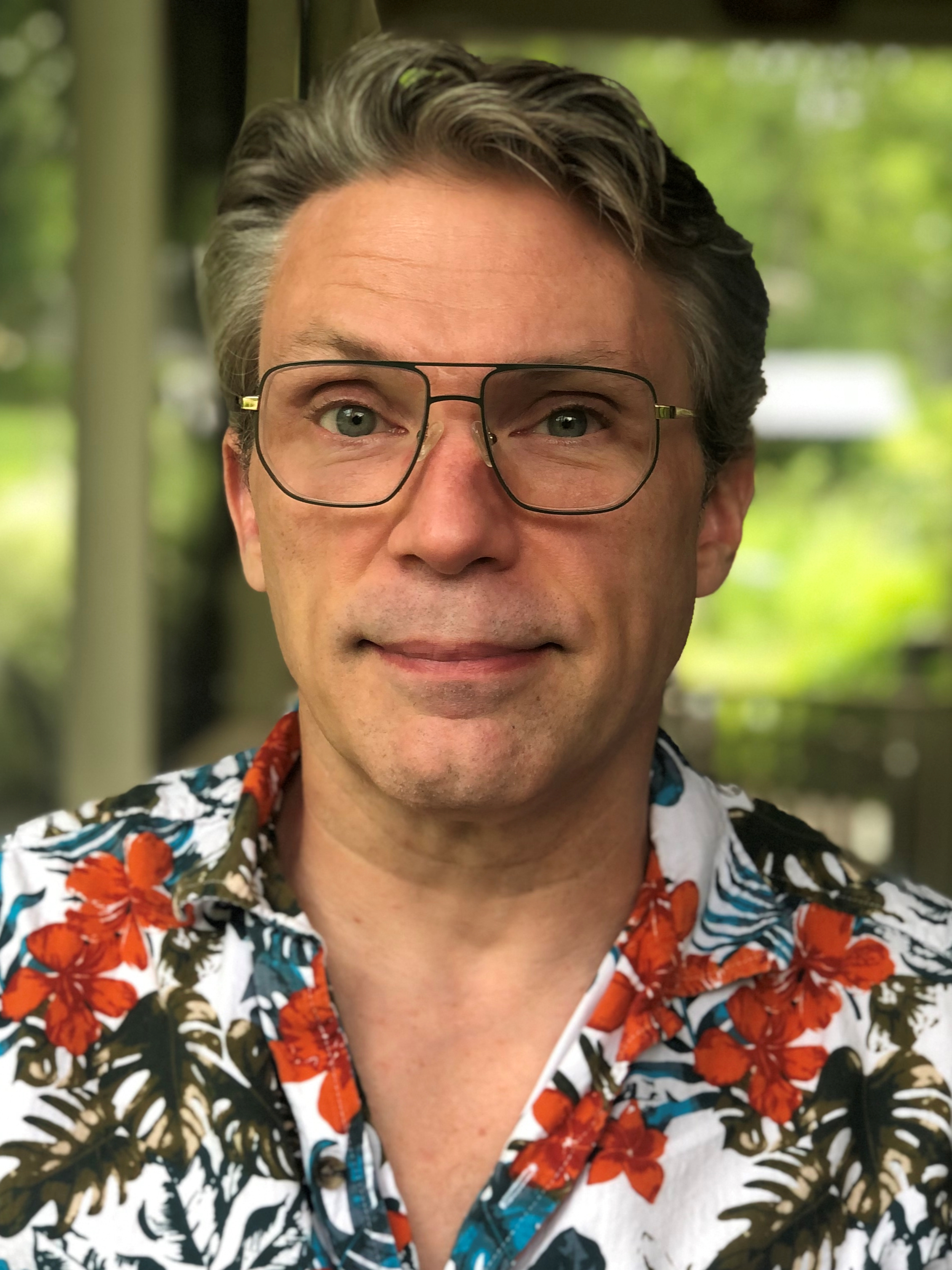 actor Oliver Wyman large photo