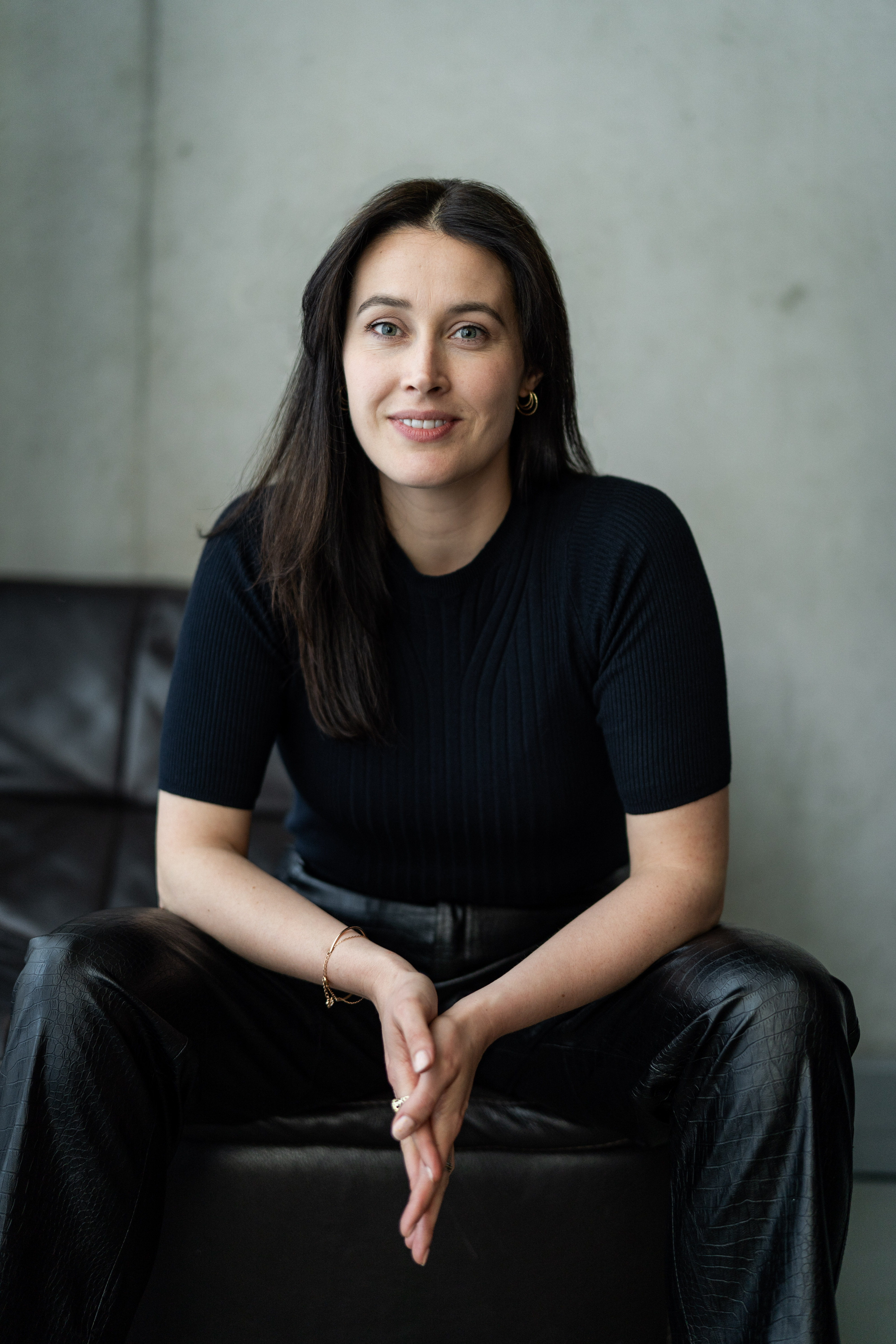 actor Sarah Madigan large photo