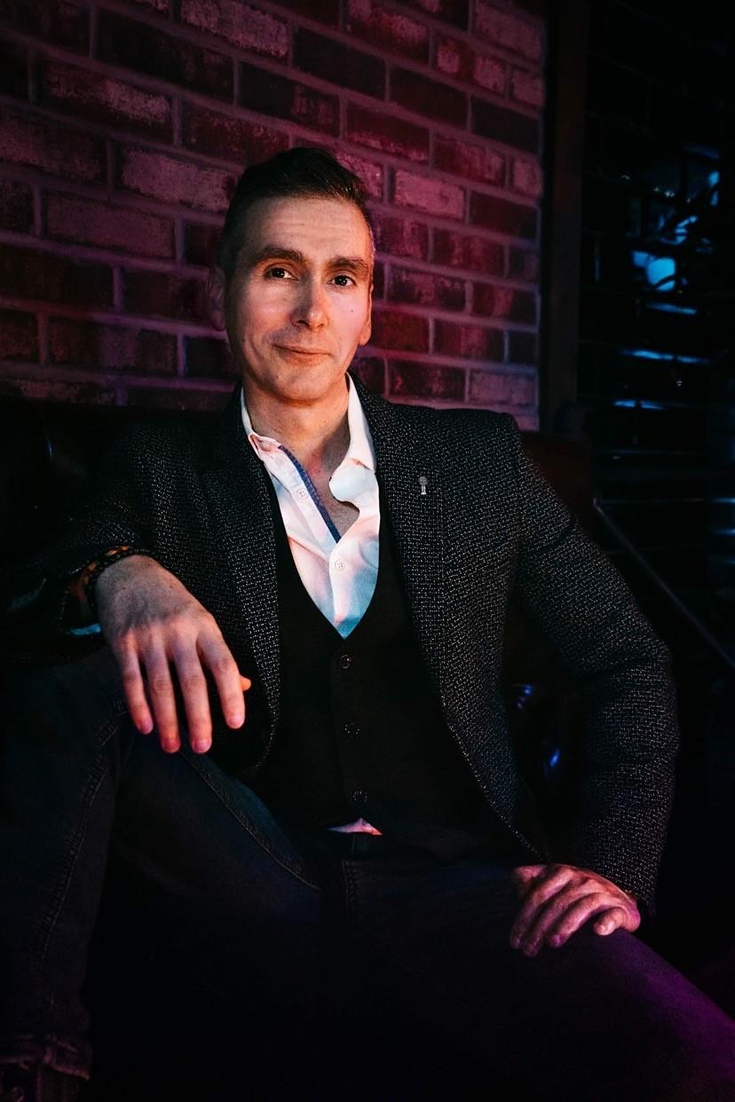 actor Neil Chase large photo