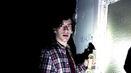 Trailer thumbnail