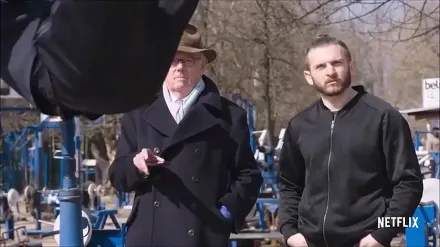 Trailer thumbnail